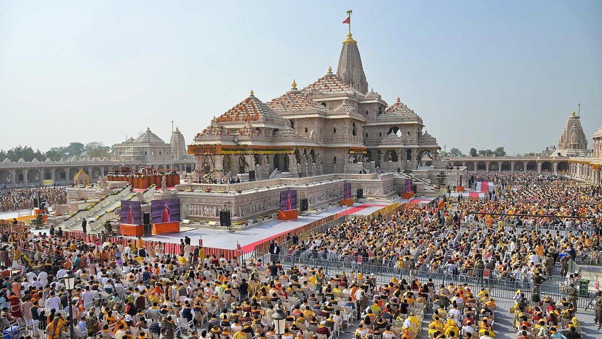 राम मंदिर ट्रस्ट में चोरी के आरोप: लूटेरों की झगड़े के बाद सामने आई बात, 80 लाख रुपये बरामद