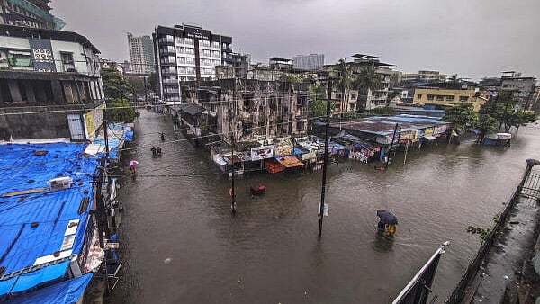 Rainfall to ease in most parts of Maharashtra from July 8, says CM Fadnavis