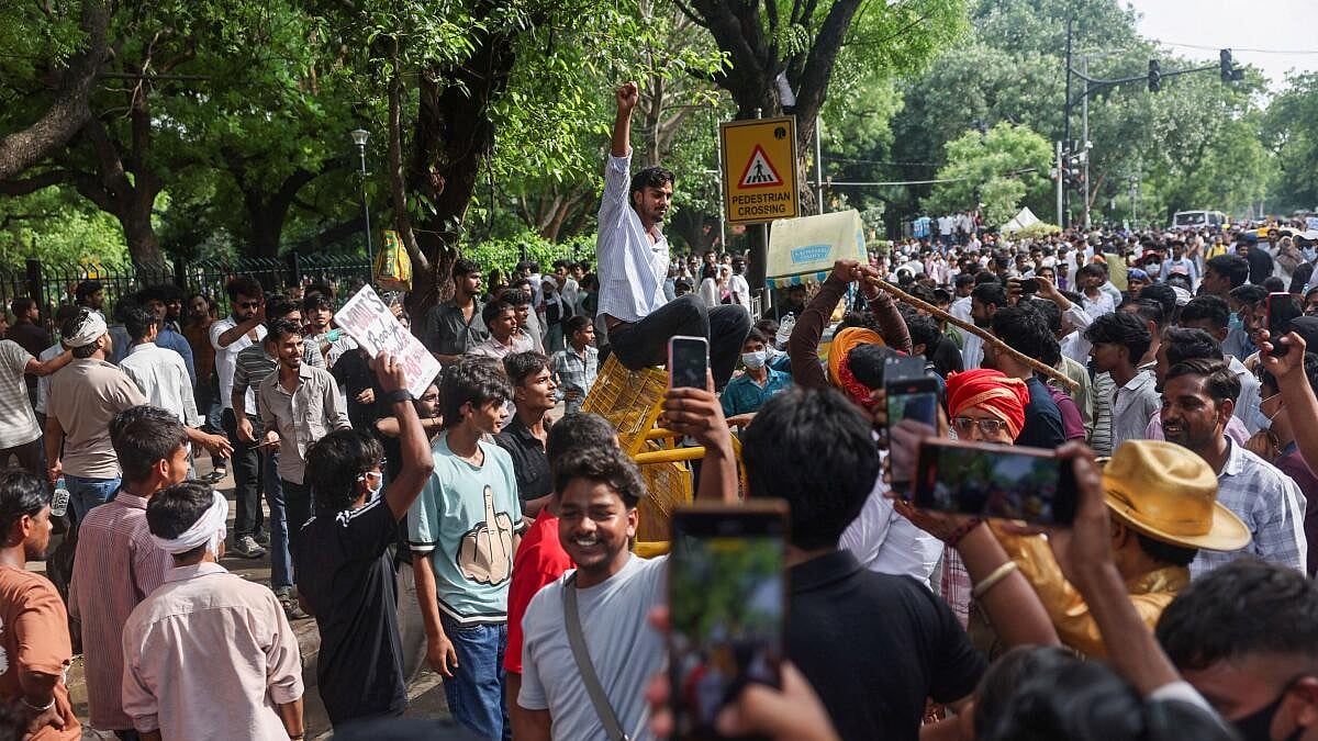 Supreme Court Orders Release of Student Protesters Without Criminal Records; 16 Get Bail in Kolkata
