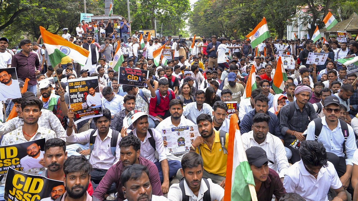 Jharkhand protest | Thousands begin Vidhan Sabha march as exam irregularities stir intensifies