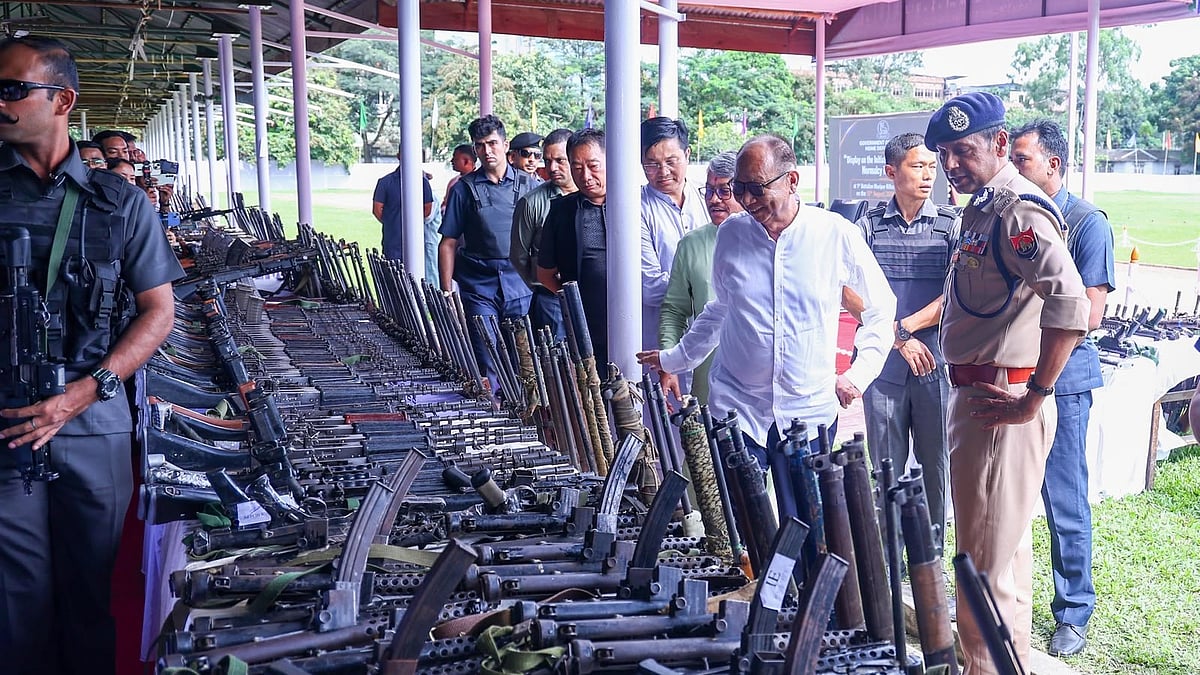 Surrender weapons within 15 days or face action: Manipur CM tells valley, hill residents