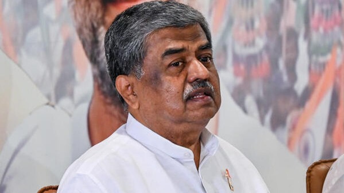 ‘Is politics an IPL match’: Congress divided over Nagendra’s resignation 'Is politics an IPL match': Congress divided over Nagendra’s resignation