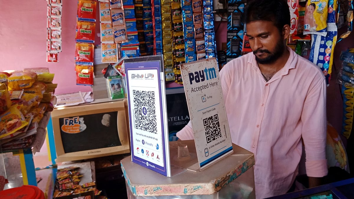 Centre fixes 0.4% fee on UPI merchant payments above Rs 2,000; remains free for person-to-person transactions
