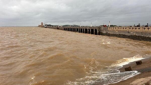 Maharashtra Monsoon Swells Krishna Basin Dams, Almatti Gains 302 TMCFT