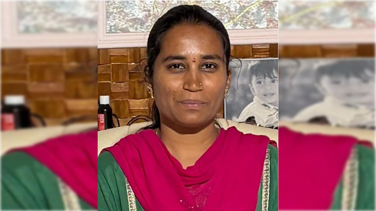 Kite manja: Hubballi woman dies after sharp string slits throat on road