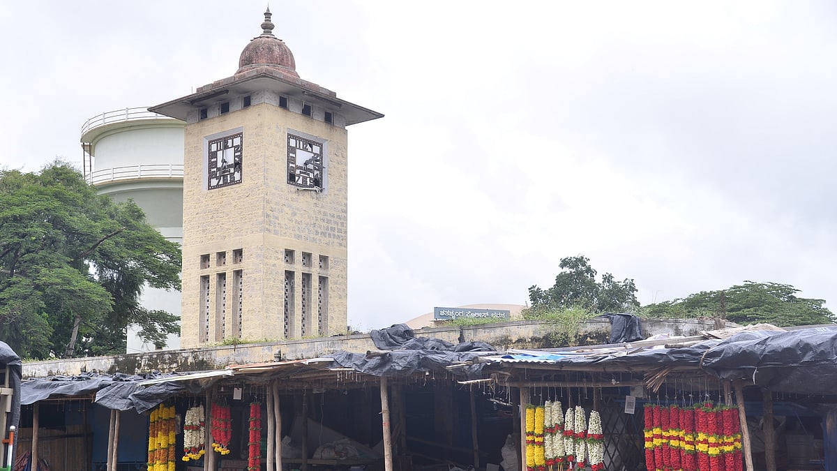 Kolar's old bus stand makeover stalls as flower vendors resist ...