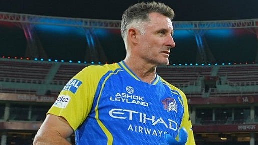 Chennai Super Kings batting coach Mike Hussey part ways; Gareth Batty ...