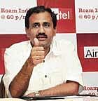 Airtel Karnataka Circle CEO V Venkatesh briefing reporters in Bangalore. DH Photo