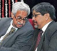 social concern: NIAS Director V S Ramamurthy, former Planning Commission member B L Mungekar and State  Planning Board, Kerala, Vice-Chairman  Prabhat Patnaik at the inauguration of the 9th development convention on  institutional process in new development paradigms at  the Institute for Social and Economic Change in Bangalore on Thursday. dh photo