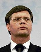 Dutch Prime Minister Jan Peter Balkenende announces that his government collapsed on Saturday. AFp