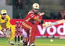 RCBs Robin Uthappa in an inventive mood en route to his 38-ball 68 against Chennai Super Kings on Tuesday. DH photo / Srikanta Sharma R
