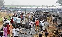 Train hits tipper; 1 dead, major mishap averted