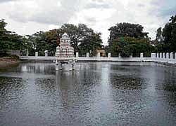 Narasimhatheertha Pushkarni in Mulbagal taluk. DH Photo