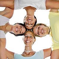 Best friends leaving the country can be an emotional moment for many.