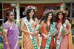 The winners along with Principal Joyce Sundar. DH photo by Dinesh S K