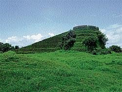 Living glory: The watch tower inside Arikady fort. (Inset) An ancient pillar lying inside the fort. (Bottom) A view of Hanuman temple and surrounding areas from the watch tower.  DH Photos/Author