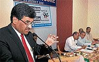 KSOU Vice Chancellor making a point at a workshop on AIDS in Mysore on Monday. DH Photo