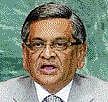 K'taka mess distressing, says S M Krishna