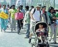 rescue bid: People from all walks of life participate in a run to draw attention of the authorities to the pathetic state of Bellandur lake in the City on Sunday. DH Photo
