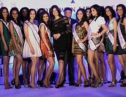 Bollywood actress Sushmita Sen along with participants of  'I Am She'  national beauty pageant pose  in Mumbai- PTI Photo