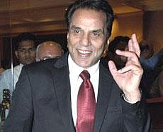I am a very emotional man: Dharmendra