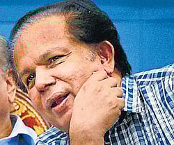 Govt to hear punished scientists