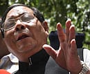Mamata keeps Sangma guessing