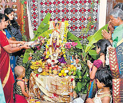 pious On the day of Varamahalakshmi, women fast and offer puja to Goddess Lakshmi.