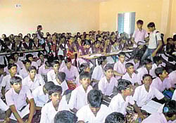Students packed like sardines at the Sundarpalya Government Pre-university college in  Kolar Gold Fields. Dh Photo