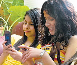 limited Many youngsters are in a dilemma because of the restricted SMSes.