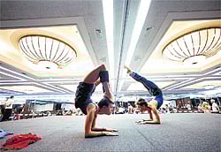 Anti-gravity Yoga becomes the latest fitness trend in US