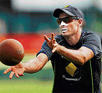 Hussey leaves CLT20 due to 'personal reasons'