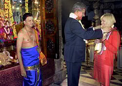 Bengaluru : Canadian Prime Minister Stephen Harper and his wife Laureen during a visit to the historic Sree Someshwara Temple in Bengaluru on Thursday. PTI Photo