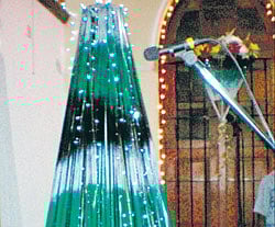 creative A Christmas tree made of recycled material.