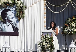 Hundreds pay tribute to legendary sitarist Ravi Shankar