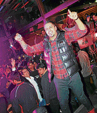 Crooner Juggy D during his performance in the City.