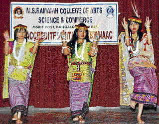 Ethnic folk dances of different states were performed.