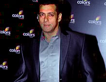 Salman Khan poses during the Colors 'IAA leadership Awards' ceremony in Mumbai on February 2, 2013. AFP PHOTO