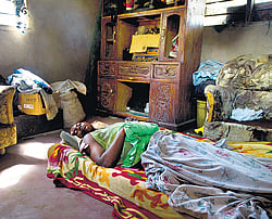 A young man recovering from machete wounds after being attacked by a gang of youths near a polling booth in Mshomoroni, Mombasa, on Monday.  AFP