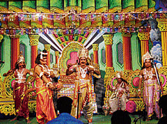 gem of a play Mooruvare Vajragalu, an epic-based play, was presented at Bhaktarahalli, Shidlaghatta, recently. dh photo