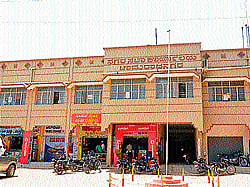 Chamarajanagar city municipal office freed of flexes and hoardings. dh photo