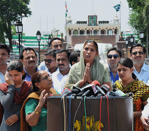 Sarabjit's kin call  UPA govt inefficient