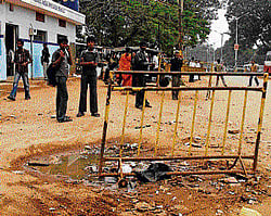 Bagepalli bus stand on B B Road is in a dilapidated condition. DH photo