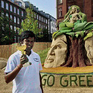 Sand artist Sudarsan Pattnaik returns land given by Odisha