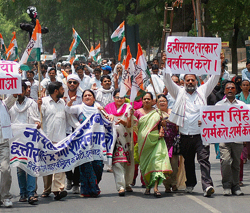 Congress Party activists during a protest against Chhattisgarh Maoist attack. PTI Image
