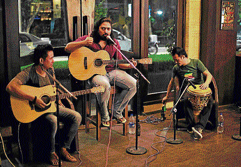 Threesome : AVI and The Uprising band create magic for music lovers.