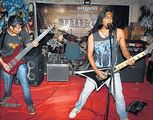 metalheads The members of 'Thrash'.