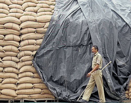 The State Food and Civil Supplies Department has to find godowns to stock additional 1.70 lakh MT of rice in the State.