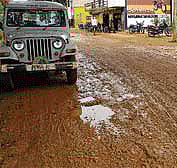 Police jeep rams pregnant woman