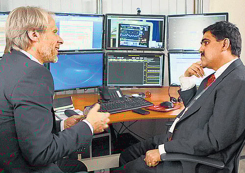 Philips innovation Campus CEO Dr Wido Menhardt (left) with InTeleICU MD and CEO Dr N Ramakrishnan.